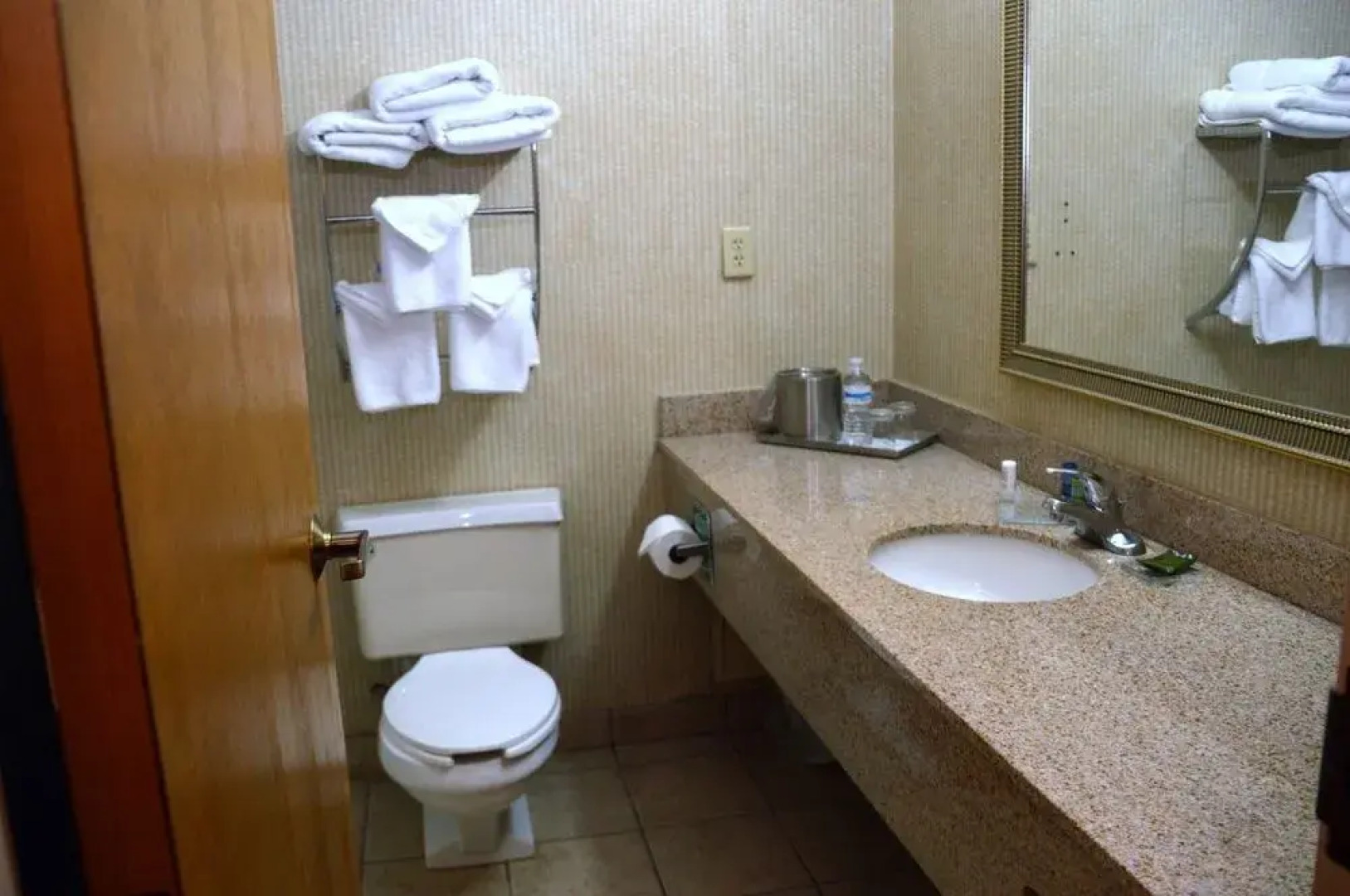 Holiday Inn Saint Joseph Riverfront