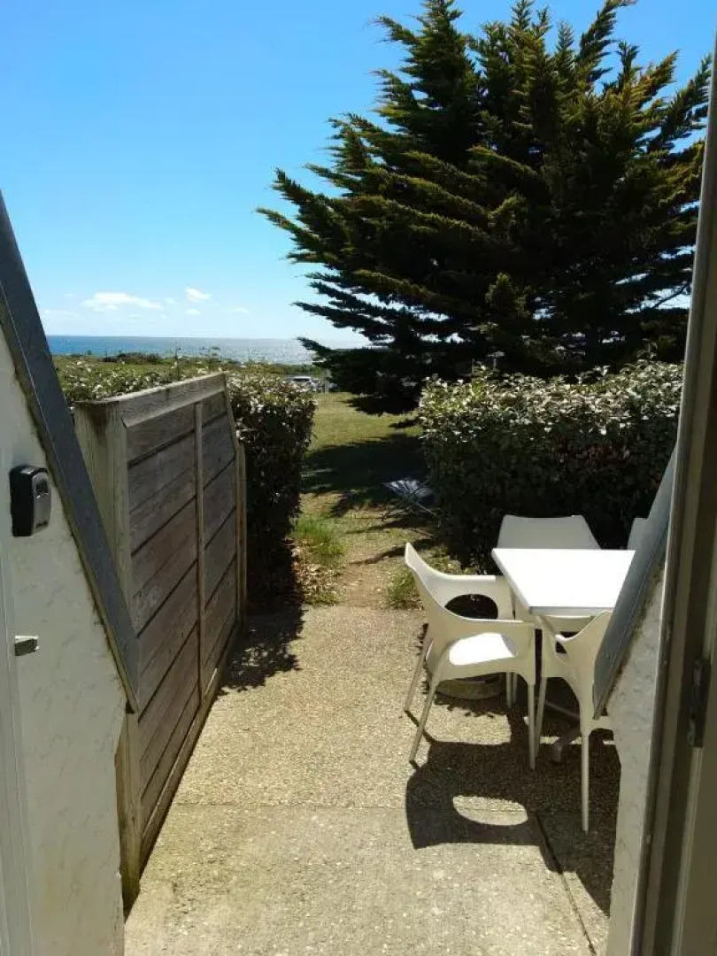 Charmant logement vue mer avec chambre et terrasse