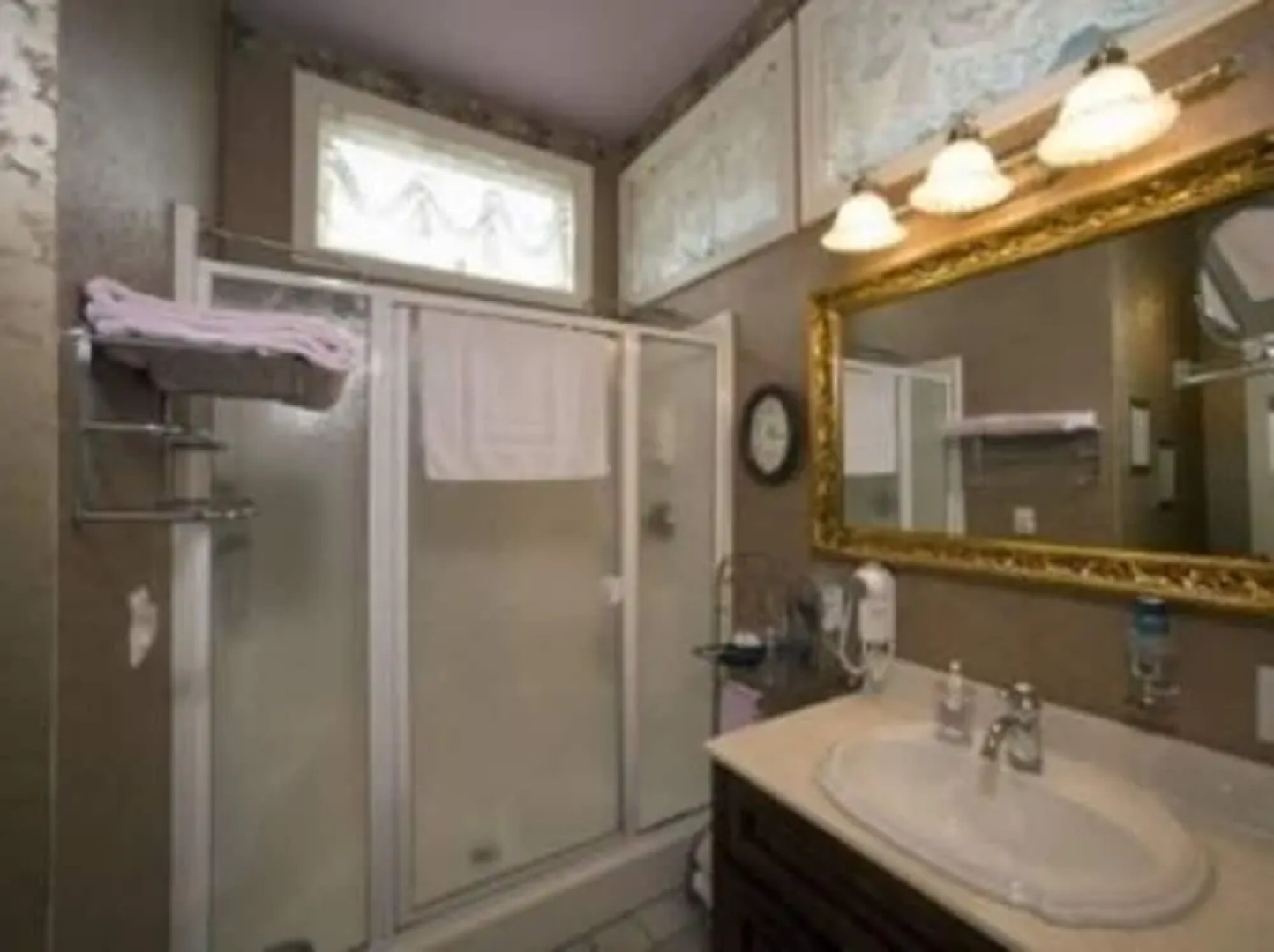 Port City Victorian Inn