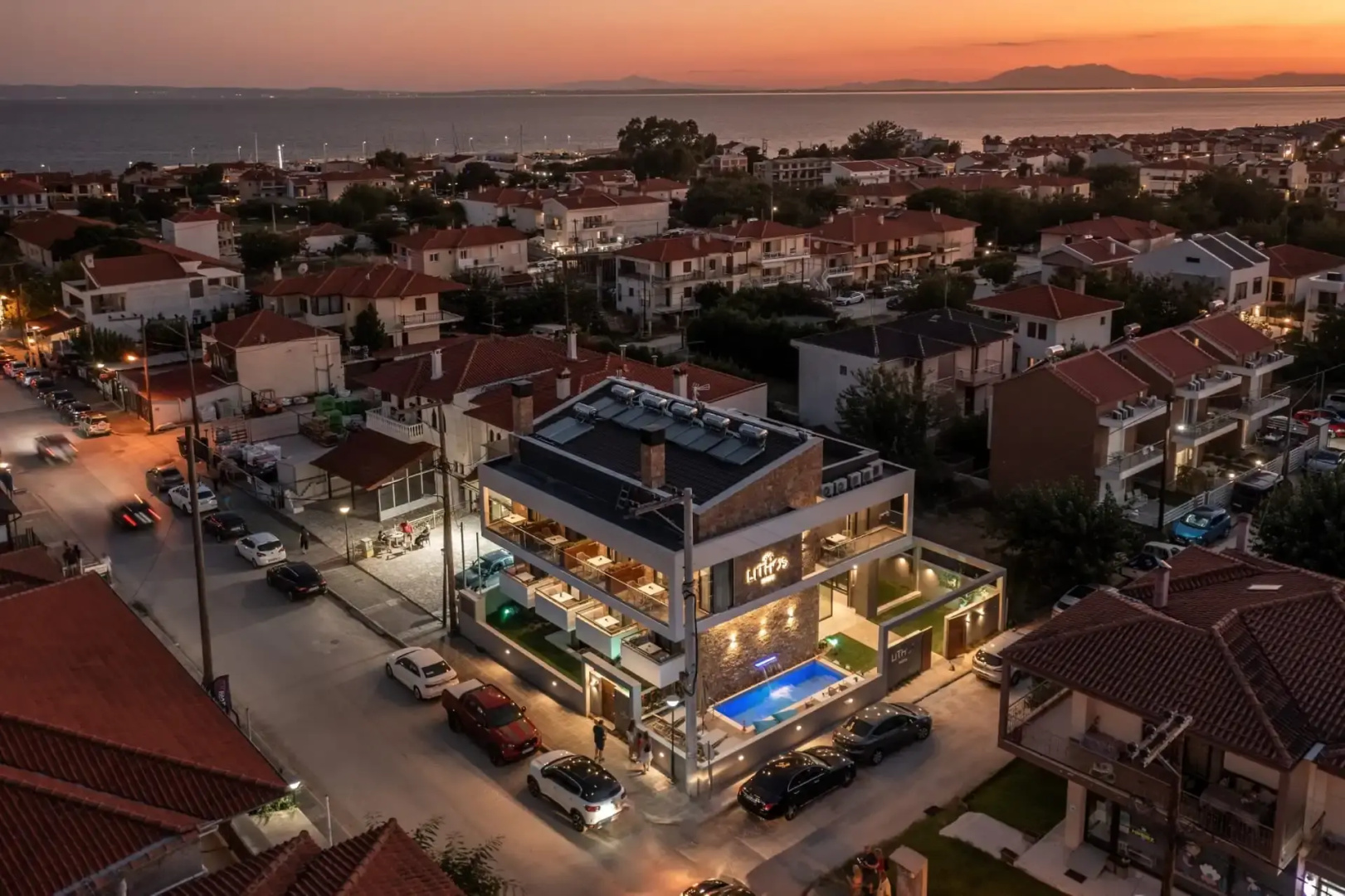 Lithos Suites Nikiti