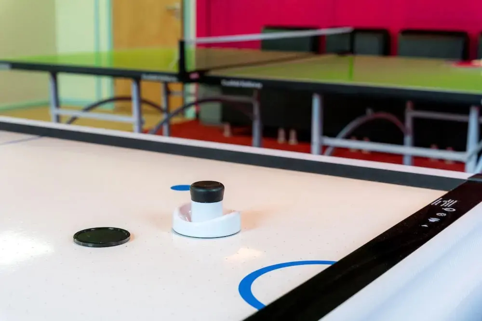 Bunkhouse/20bedroom/sleeps85/4acre/gamesroom/wifi