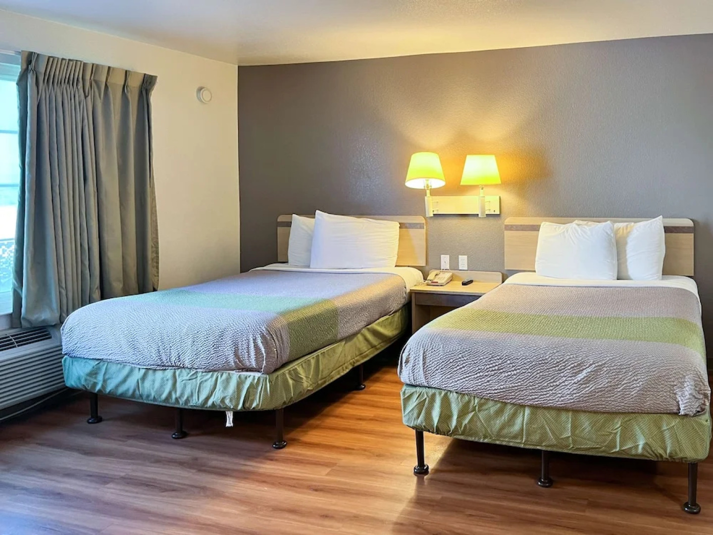 Studio 6 Belmont, CA – San Francisco - Redwood