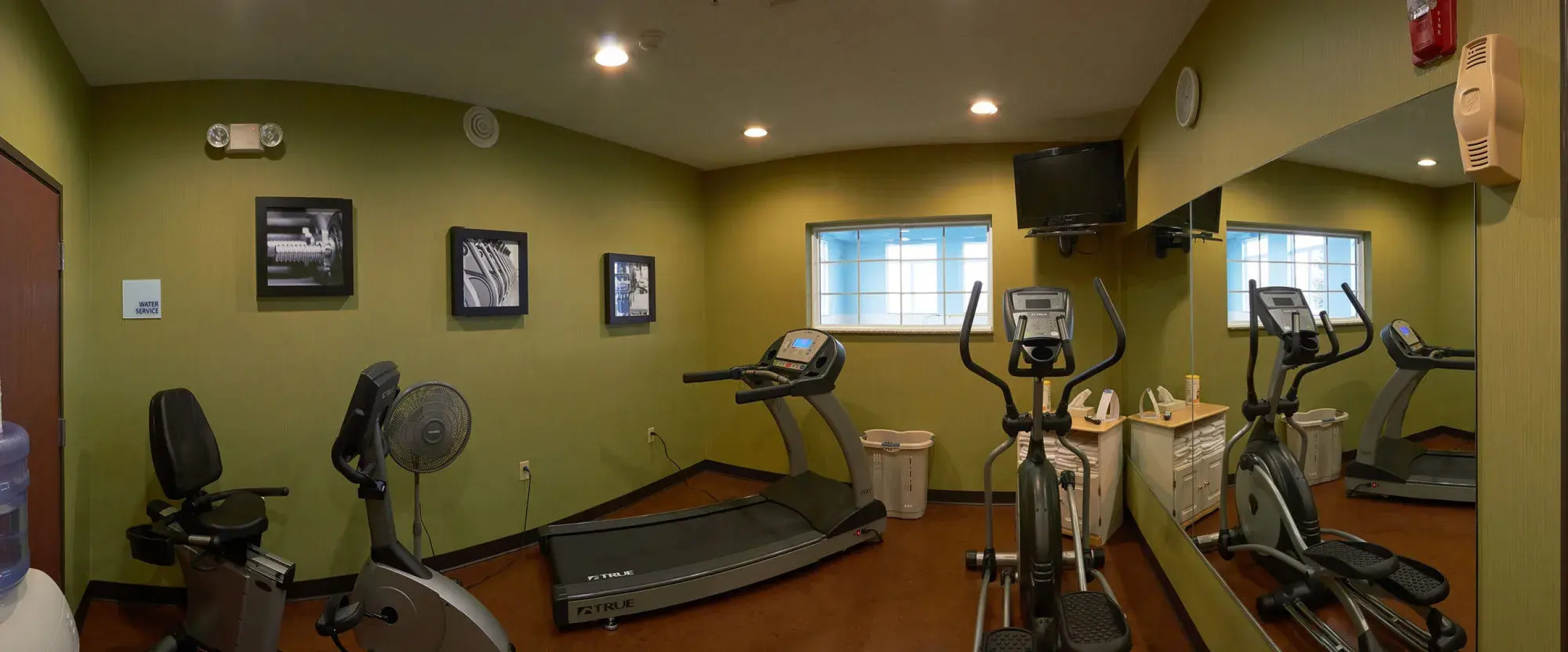 Holiday Inn Express Hotel & Suites Cadillac by IHG