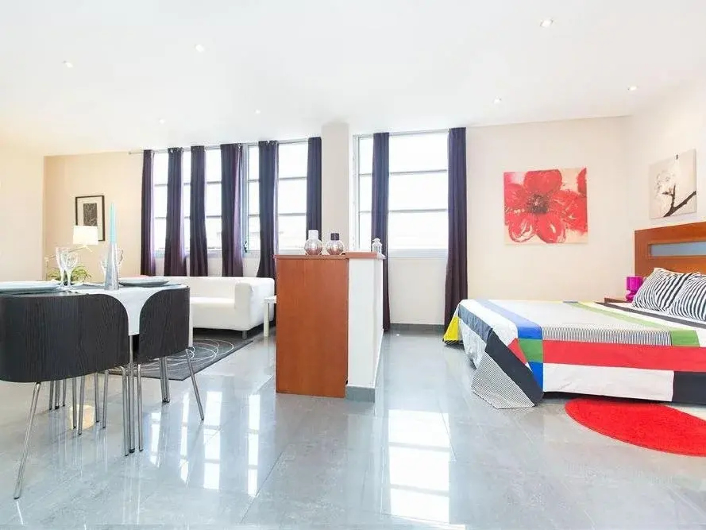 Universitat Suites