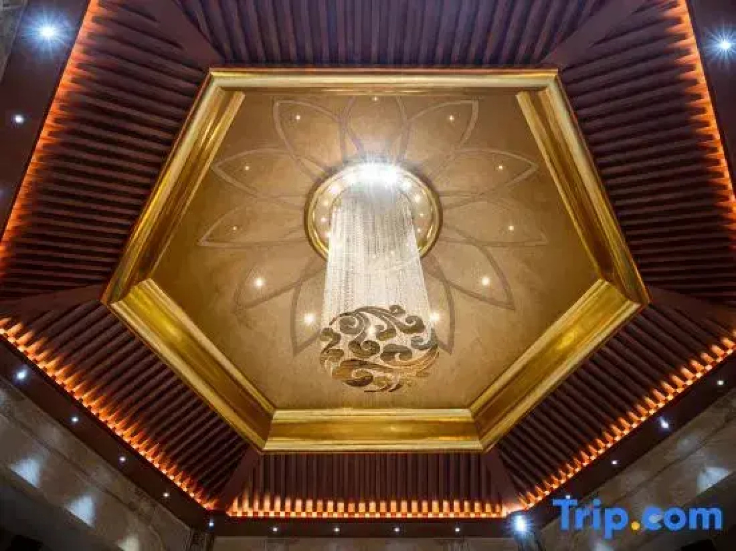 Wyndham Grand Plaza Royale Jiuzhaigou