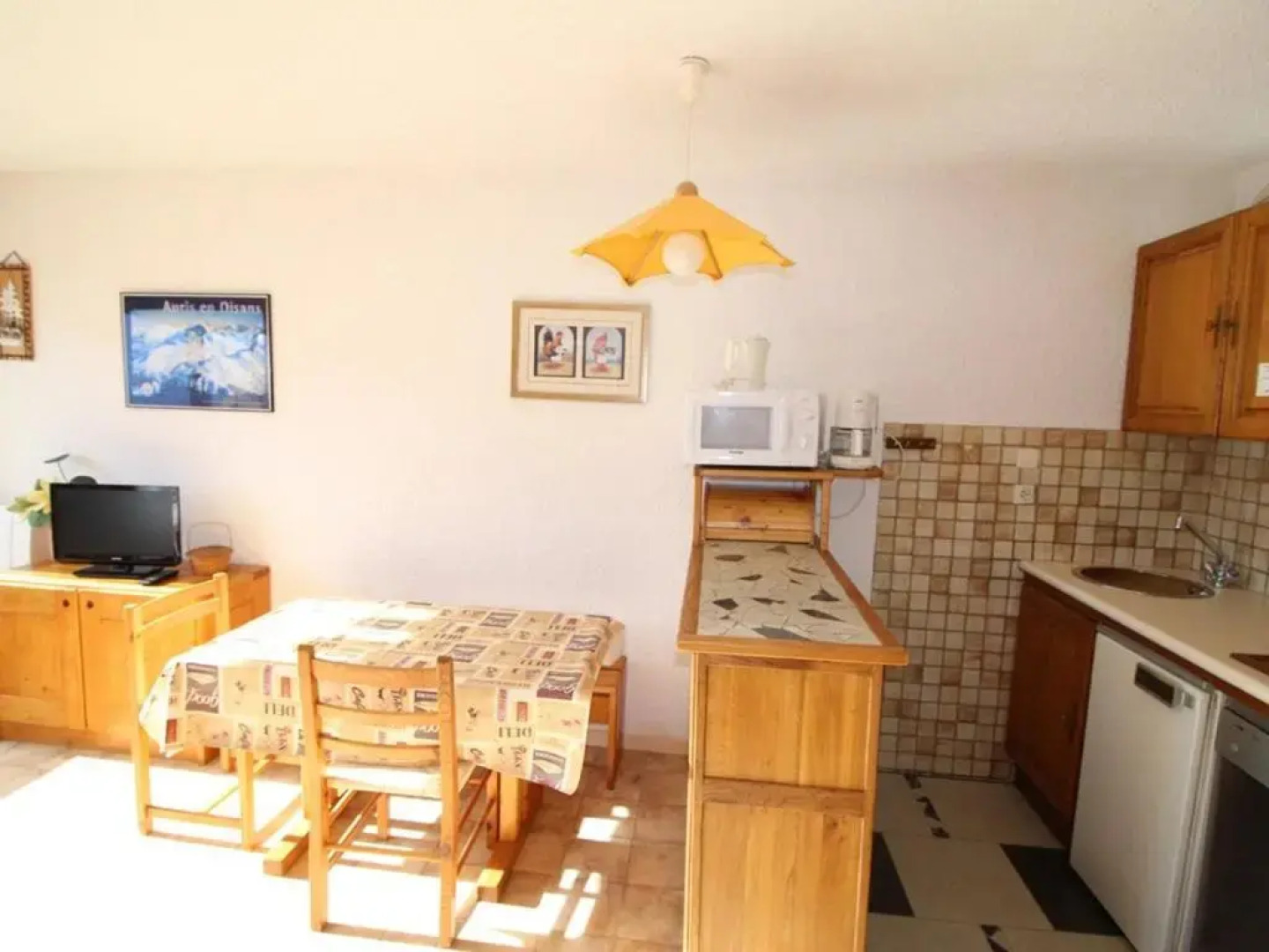 Appartement Auris, 1 pièce, 4 personnes - FR-1-297-31