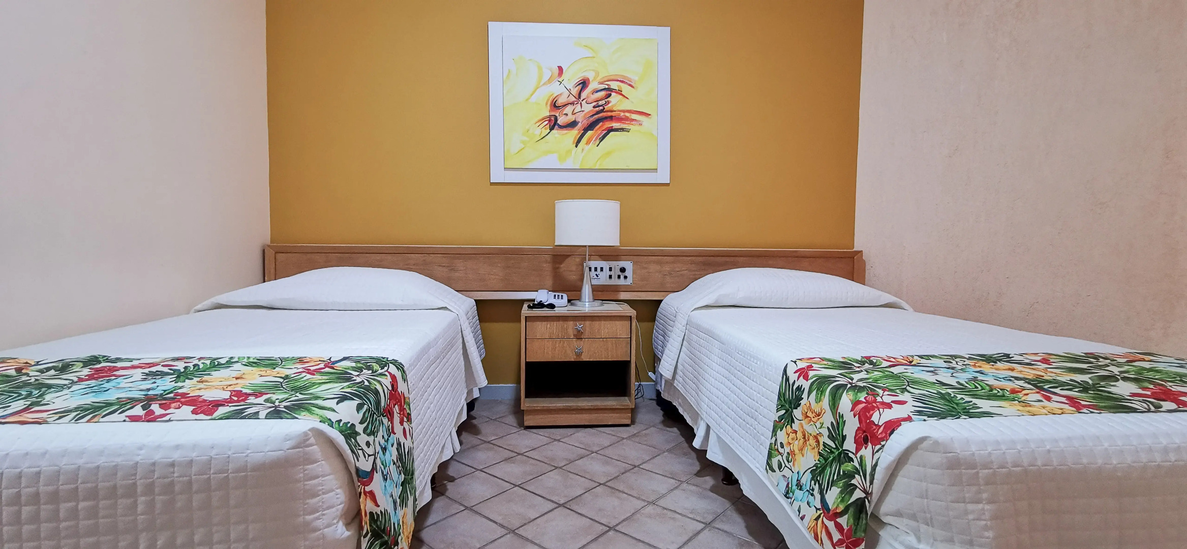 Ingleses Praia Hotel