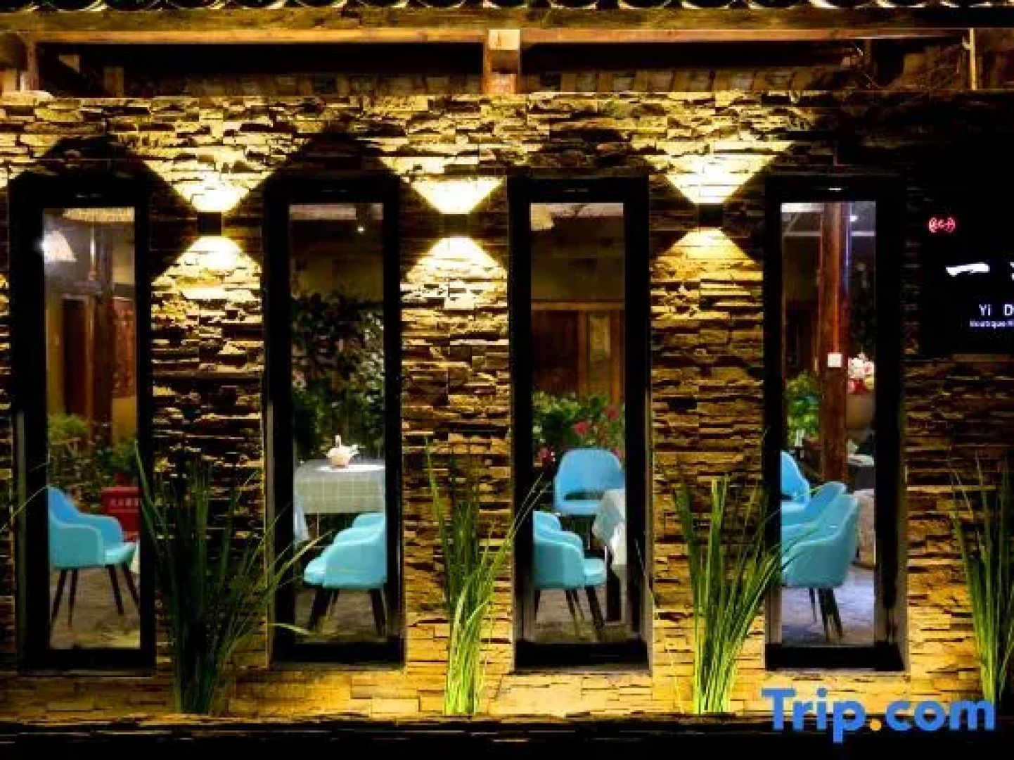 Tung lei small courtyard home
