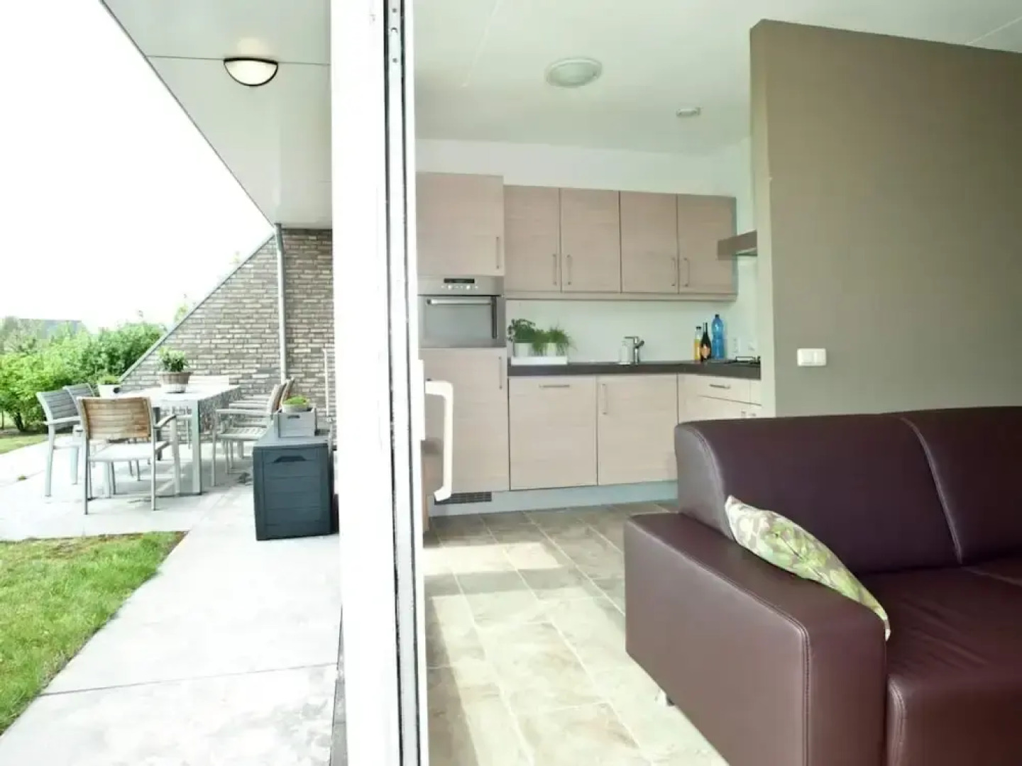 Tail-wagging Lake Escape