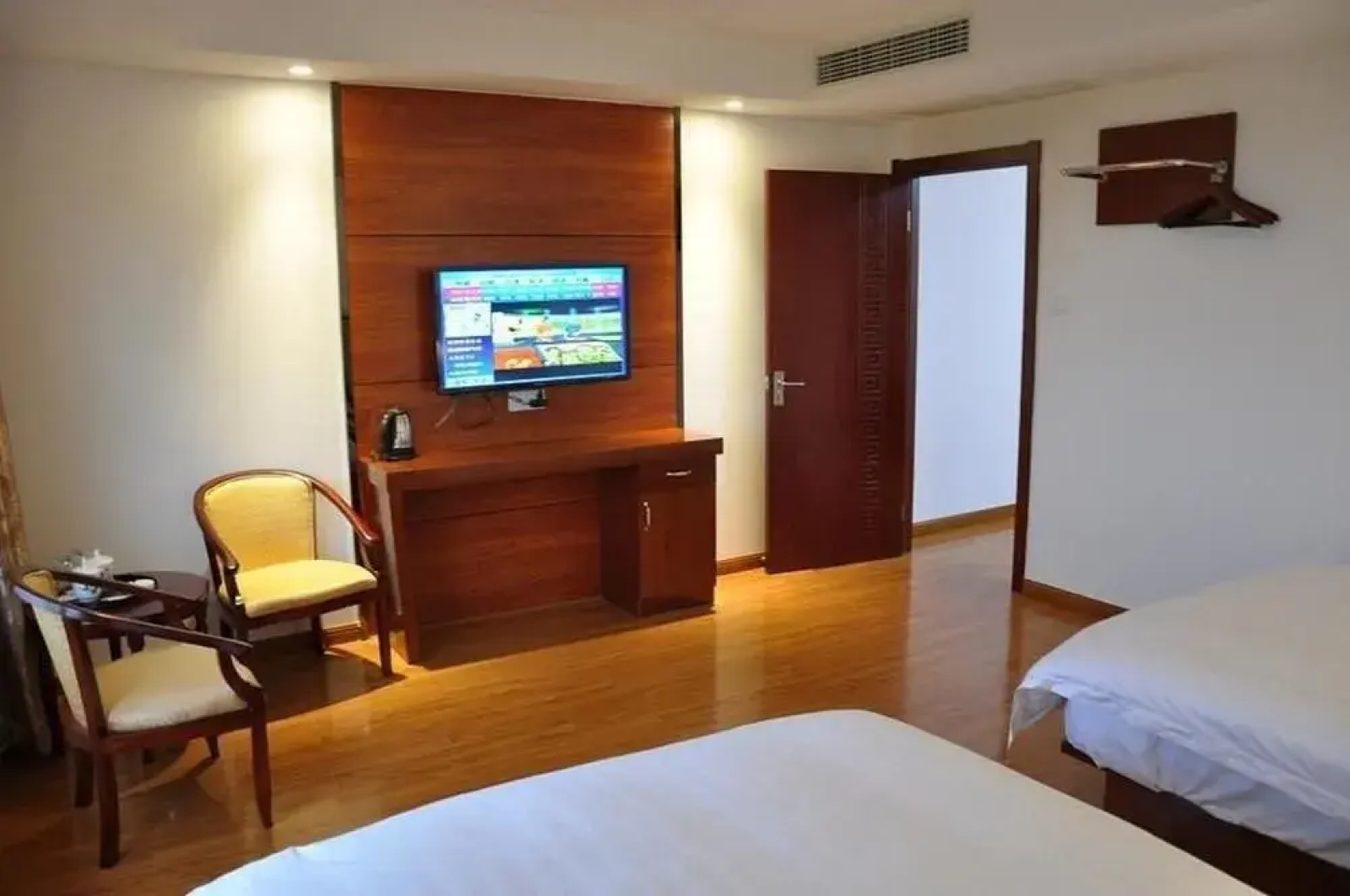 Wenxin 99 Business Hotel
