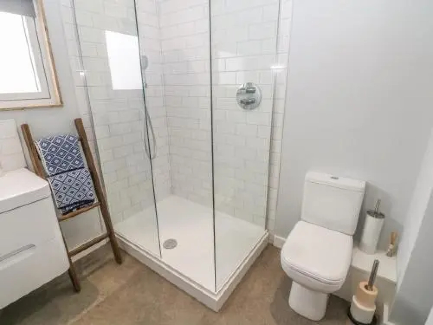 Forest Lodge, Llanfairpwllgwyngyll