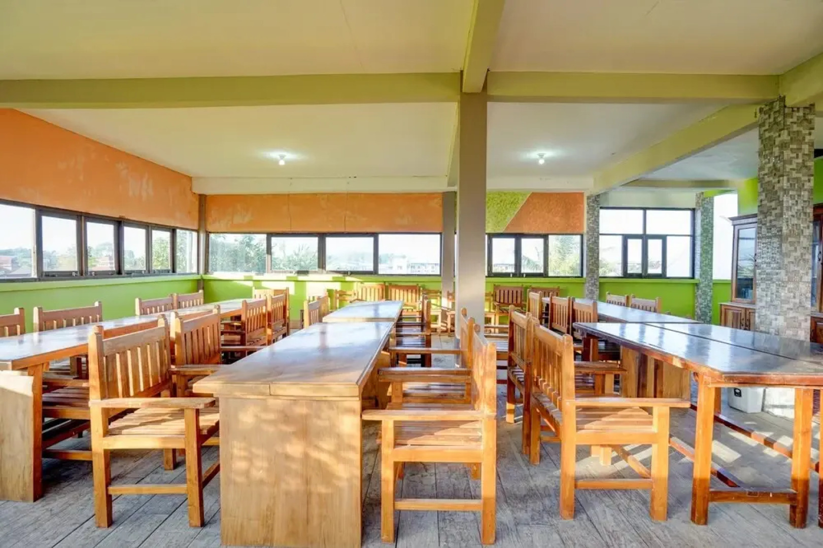 Hotel O Sahabat Syariah Near Plasa Telkom Bawean