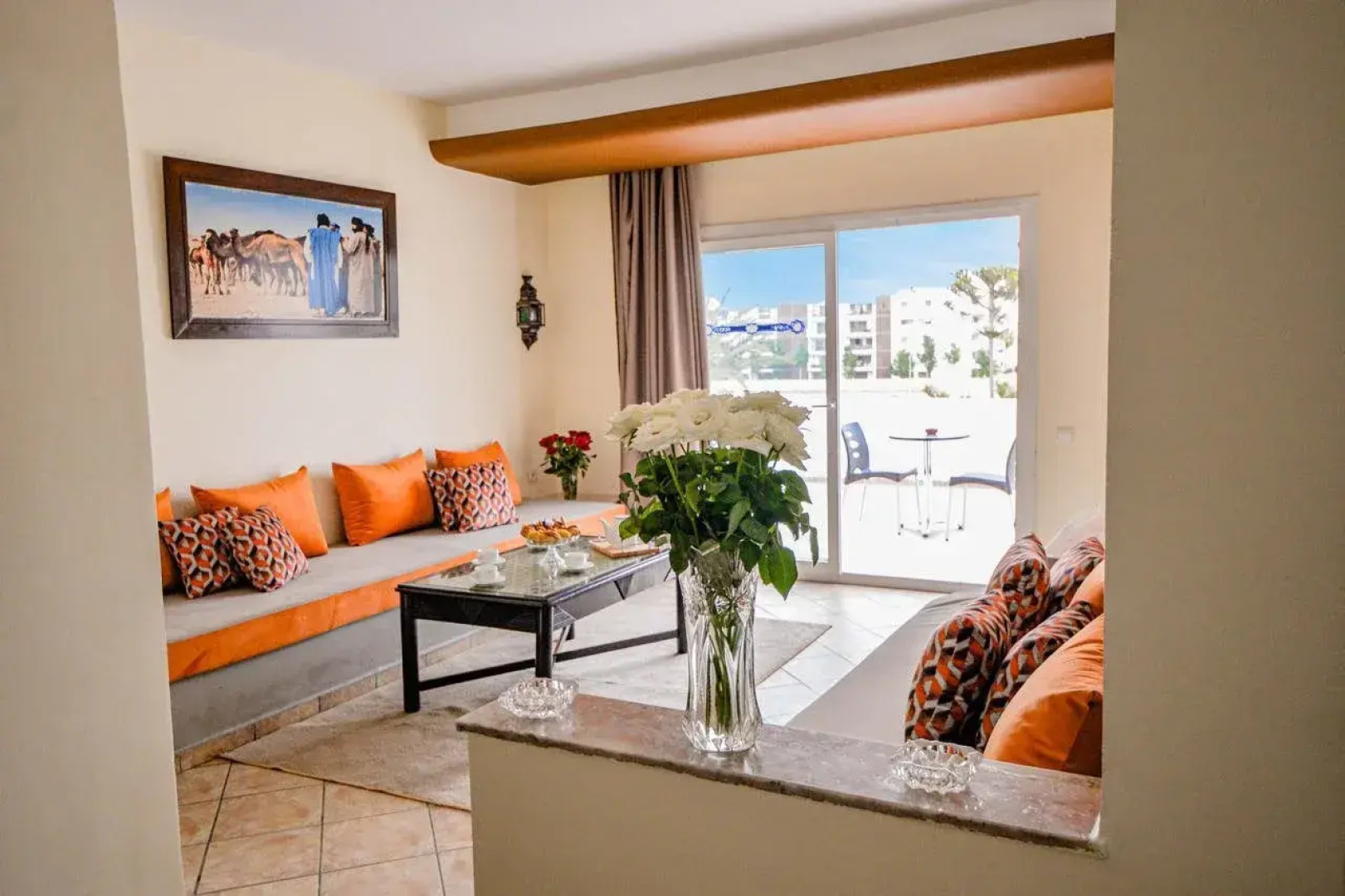 Intouriste Hôtel & Suites