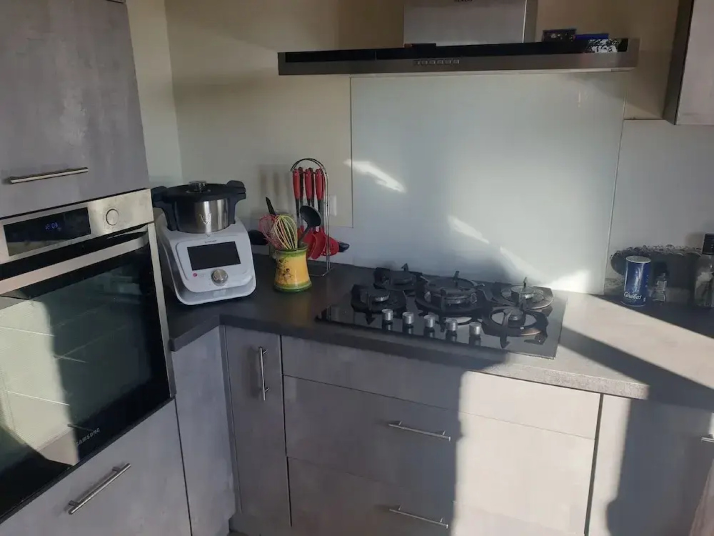 Chambre avec cuisine équipée sur demande