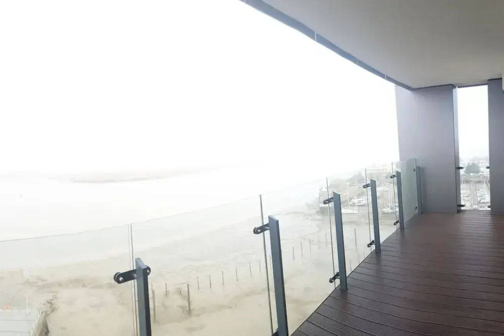 Pier Apartment 3