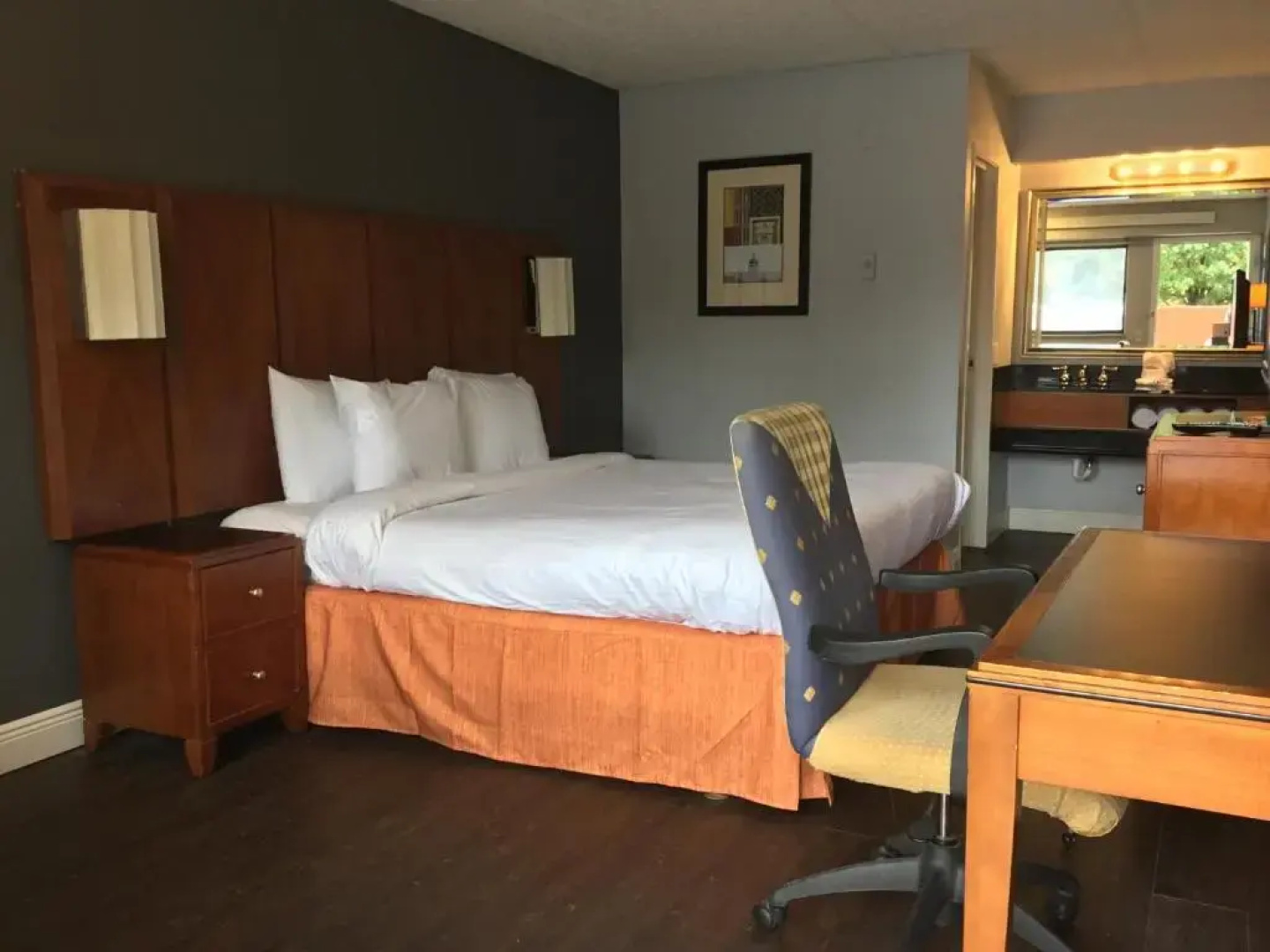 Extenda Suites Mobile North
