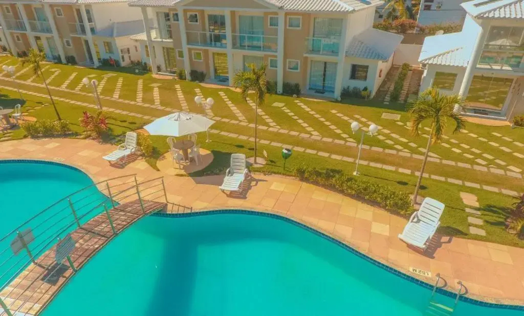 Duplex 4 Quartos com piscina - Cond Mar da Galileia