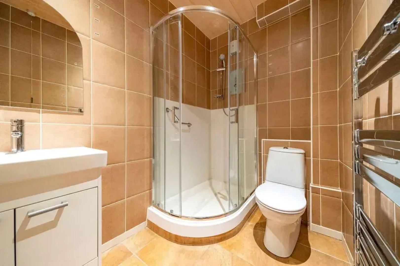 One Shore - Stylish Town House