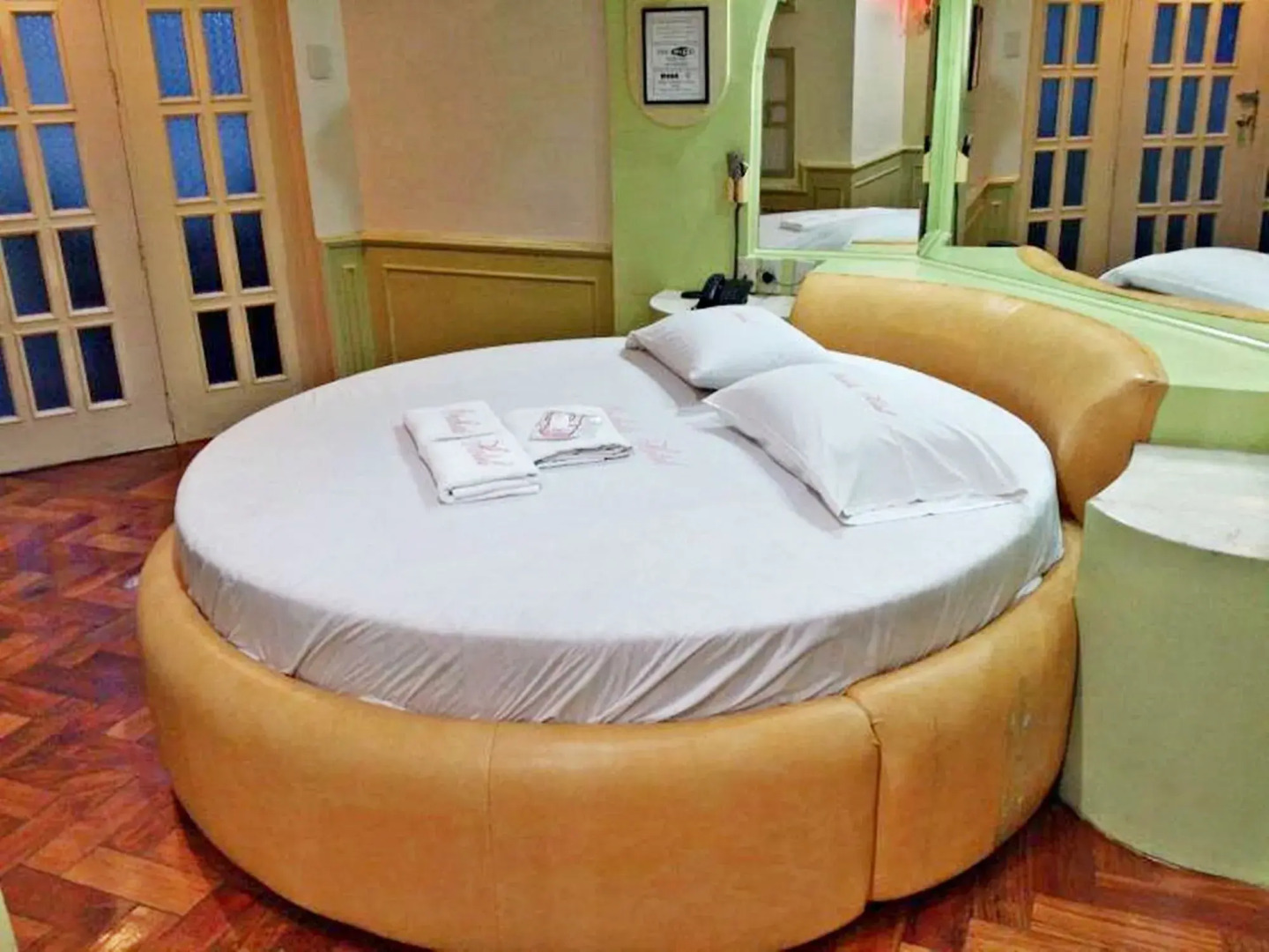 Orchids Drive Inn Hotel and Restaurant