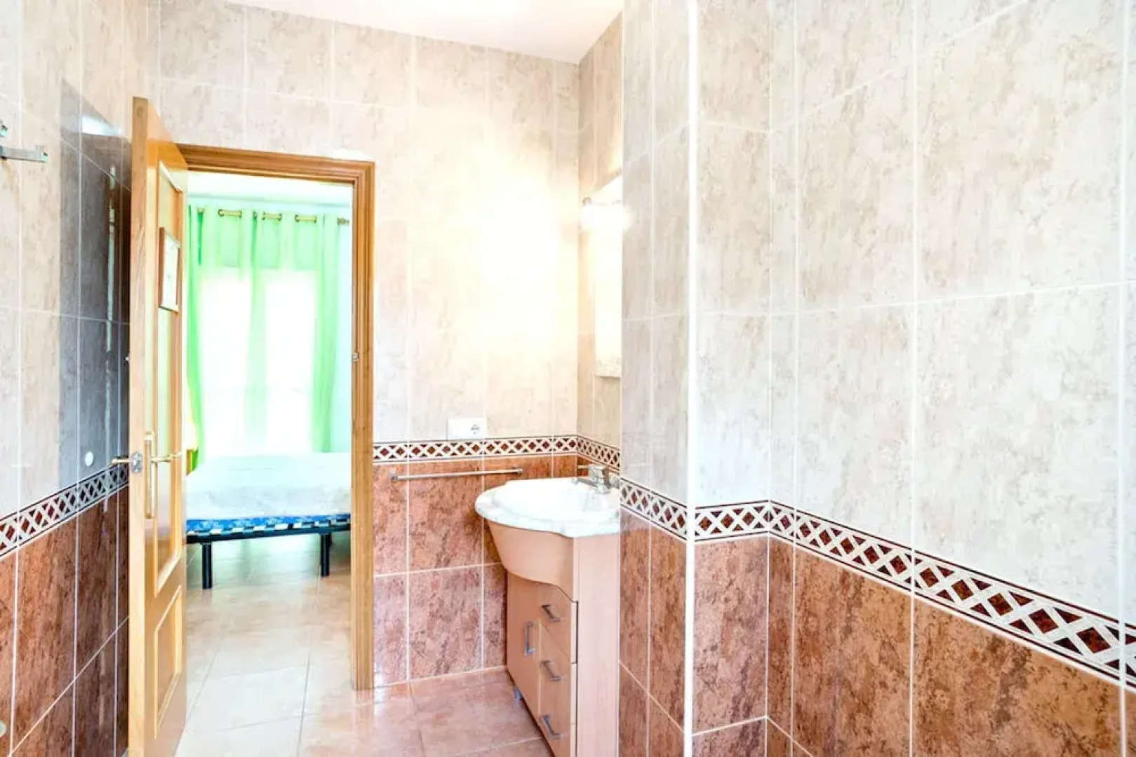 House With 3 Bedrooms in Lepe, With Pool Access, Furnished Garden and