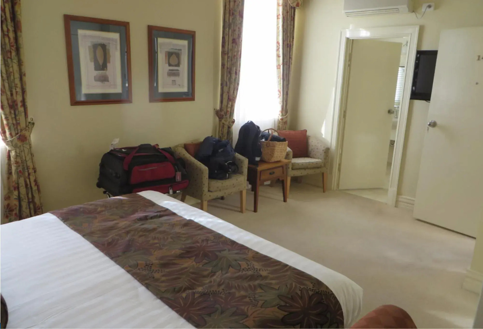 Royal Exchange Hotel