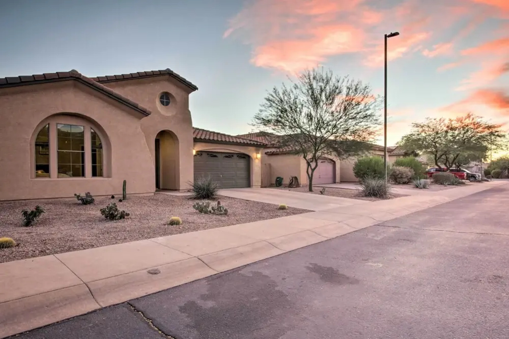Pool & Game Room: Home in Goodyear Near Golfing