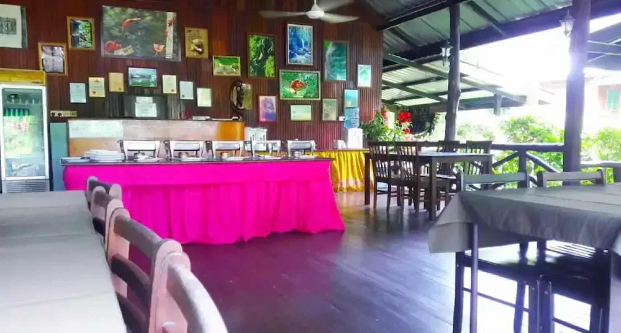 Sukau Backpackers B&B