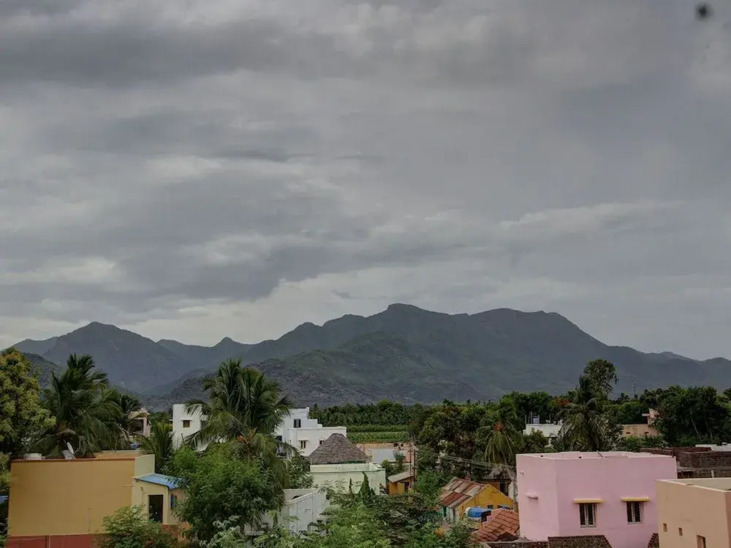 K S Residency By OYO Rooms