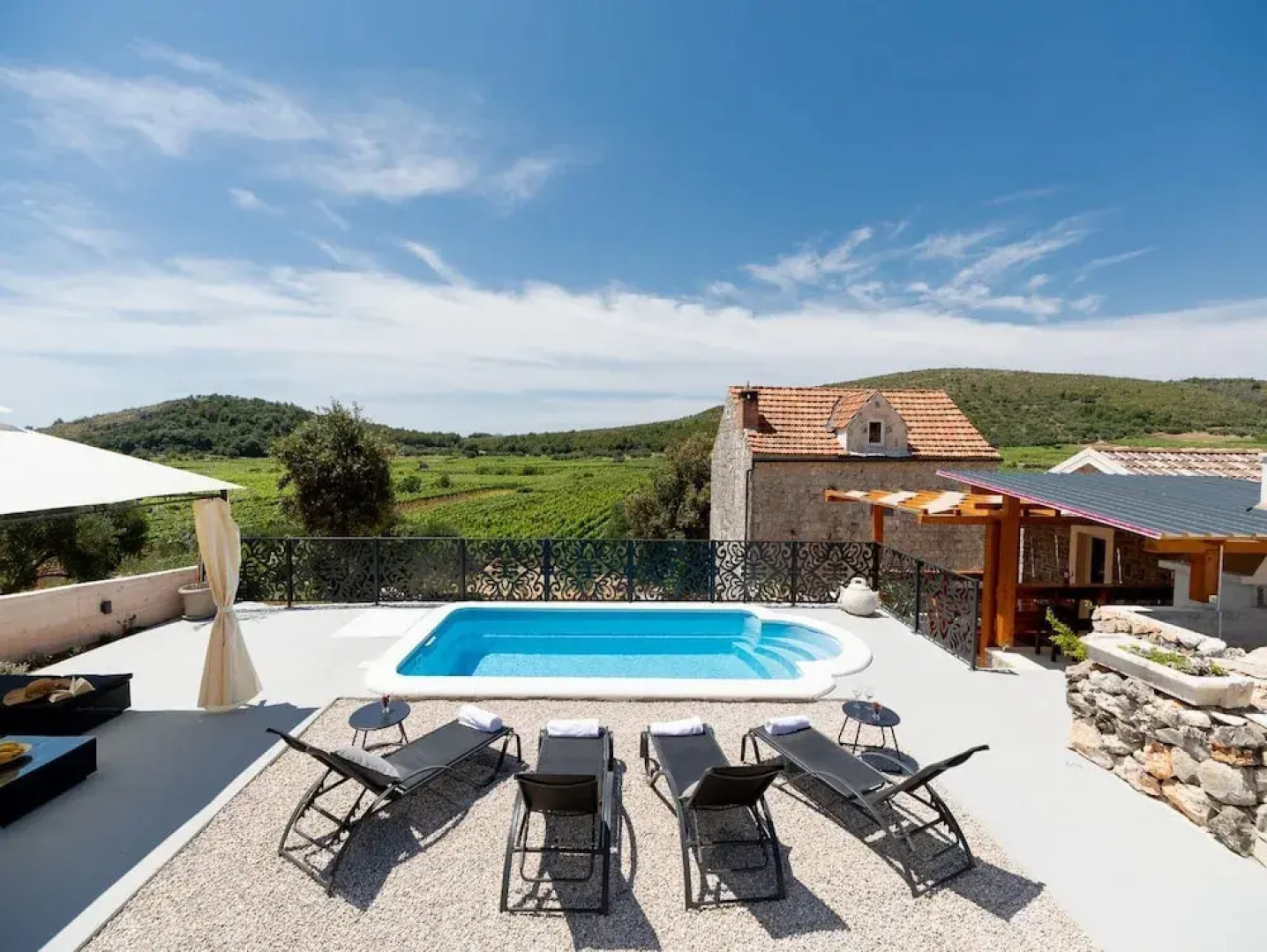 Stone House Prapatna