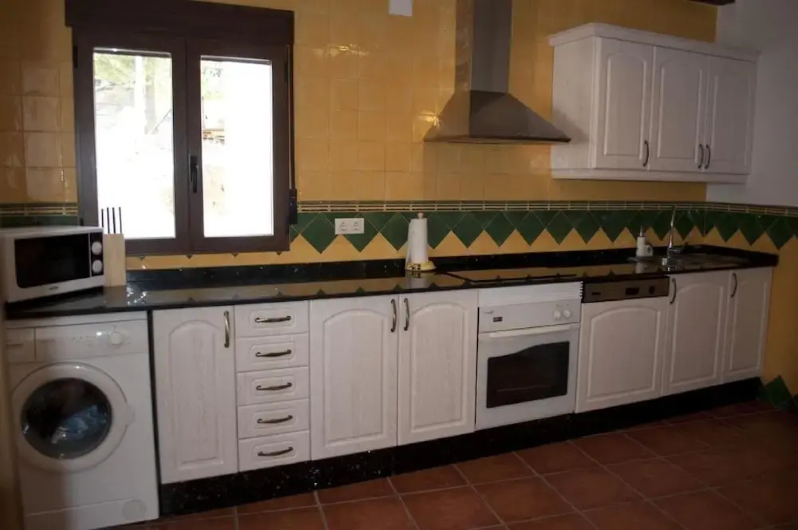 House With 6 Bedrooms in Albacete, With Wonderful Mountain View, Pool Access and Enclosed Garden