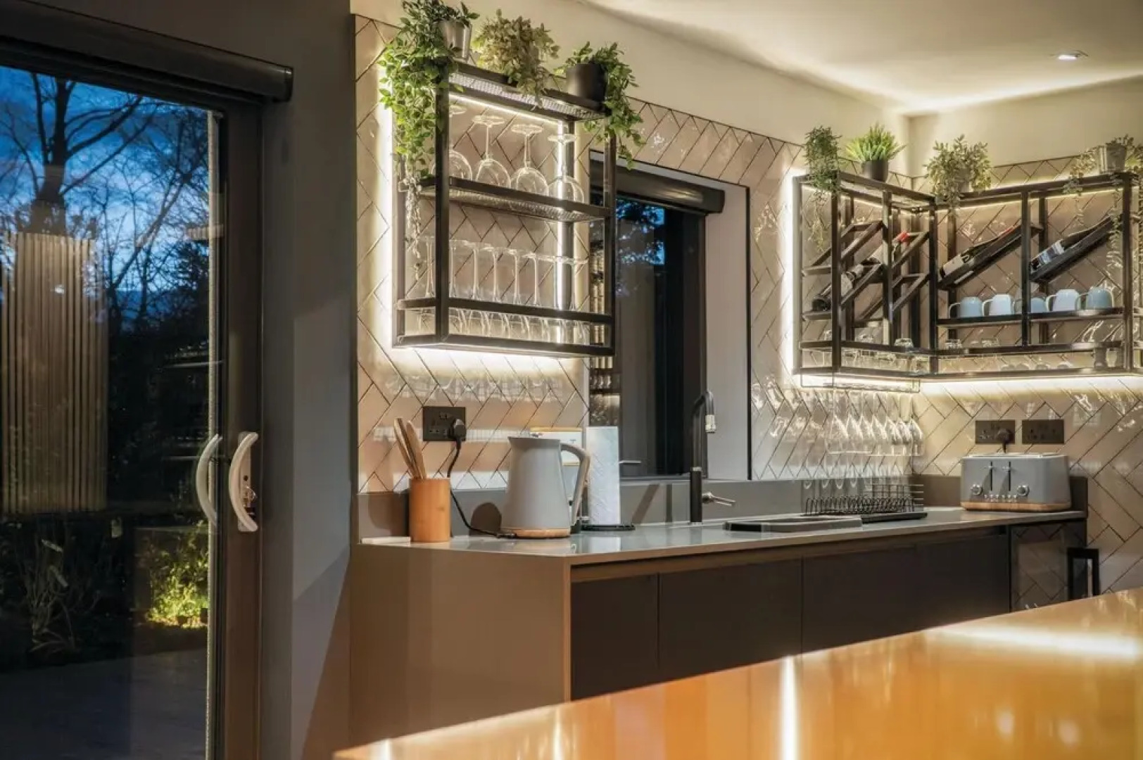 Ty Cyfoes - Luxurious 4 Bedroom - St. Florence