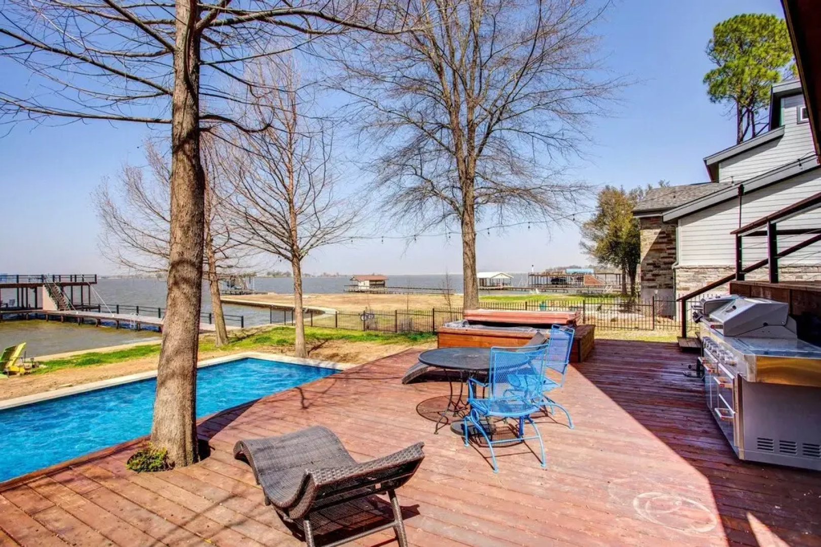 Cedar Creek Lakefront Vacation Rental w/ Pool
