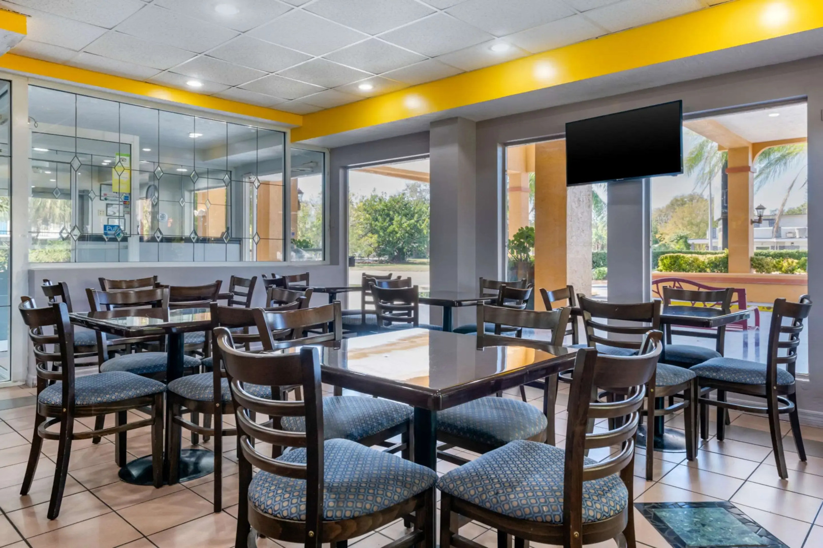 Quality Inn Sarasota North Near Lido Key Beach