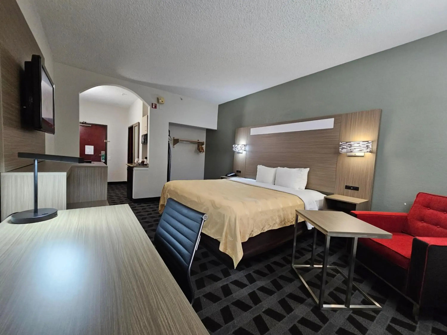 Quality Inn & Suites Irving DFW Airport South
