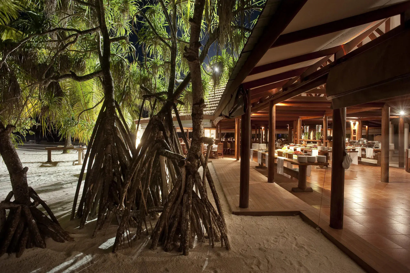 Diamonds Athuruga Maldives Resort & Spa