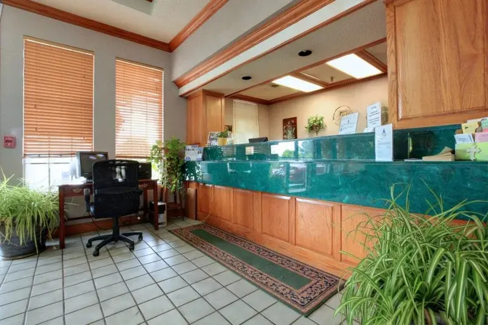Americas Best Value Inn - Land between the Lakes