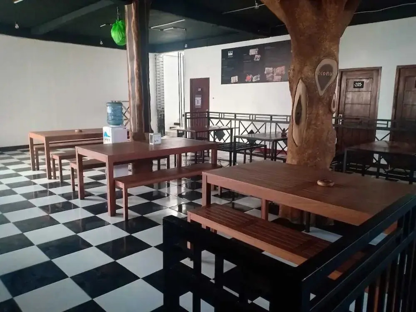 Coconut Hotel - Hostel