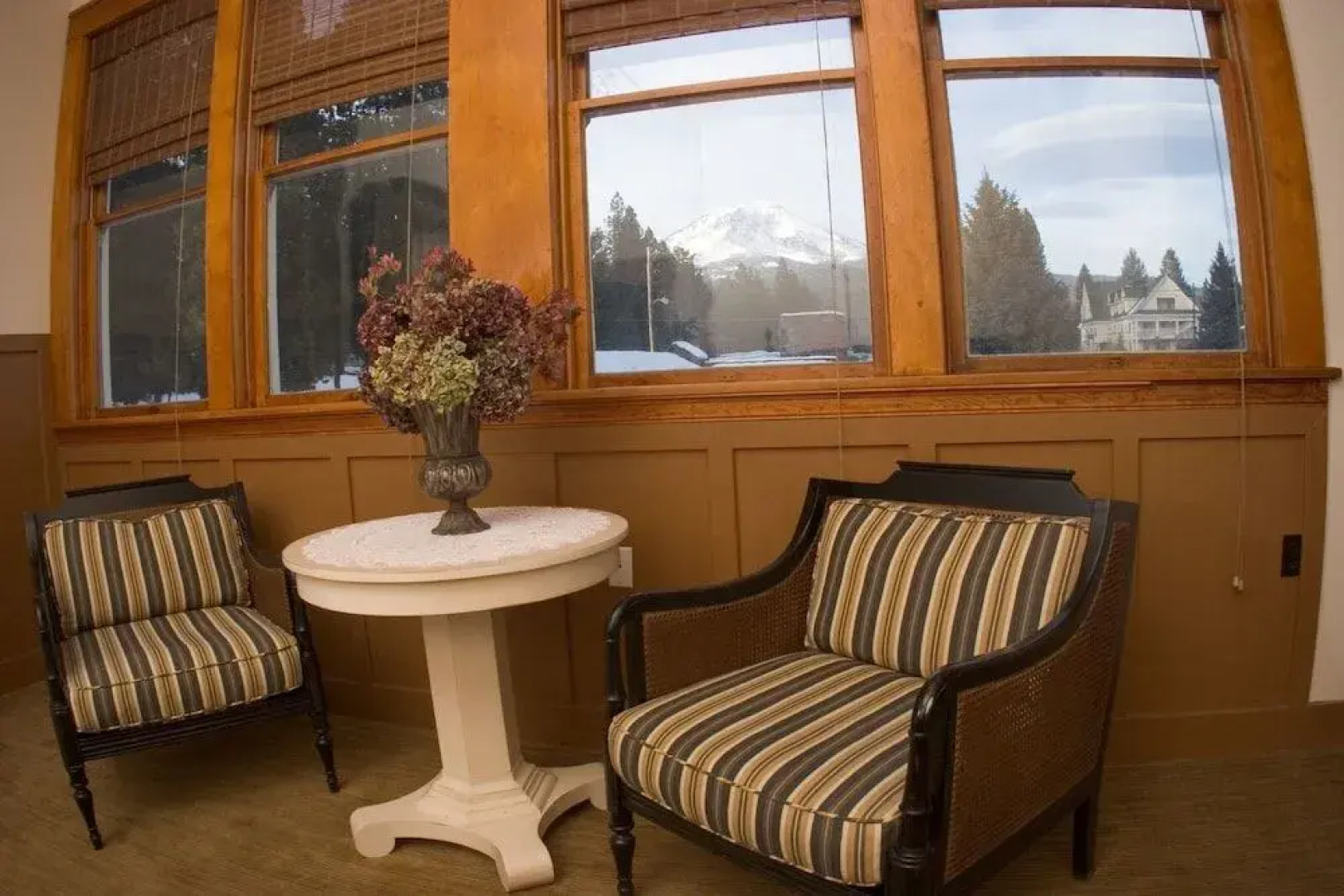 Mccloud Mercantile Hotel