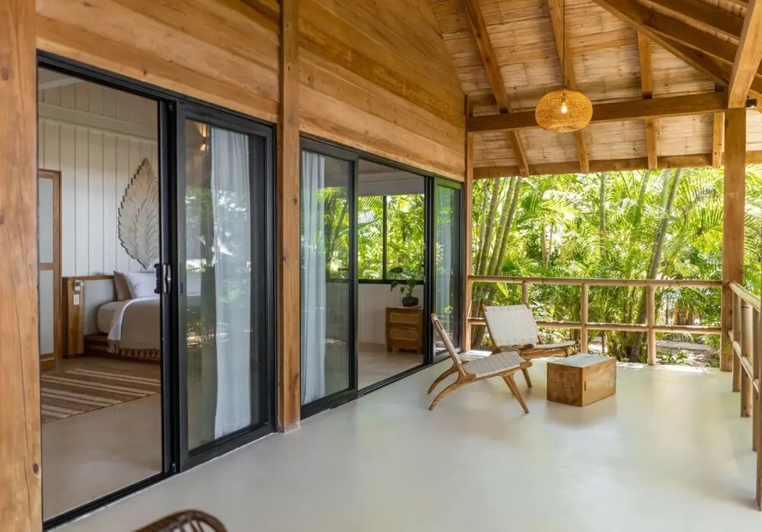 Blue Mist Hotel & Beach Club