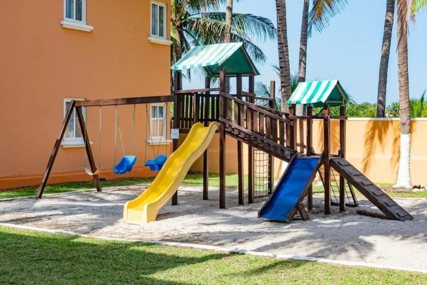 Hotel Cayman Suites