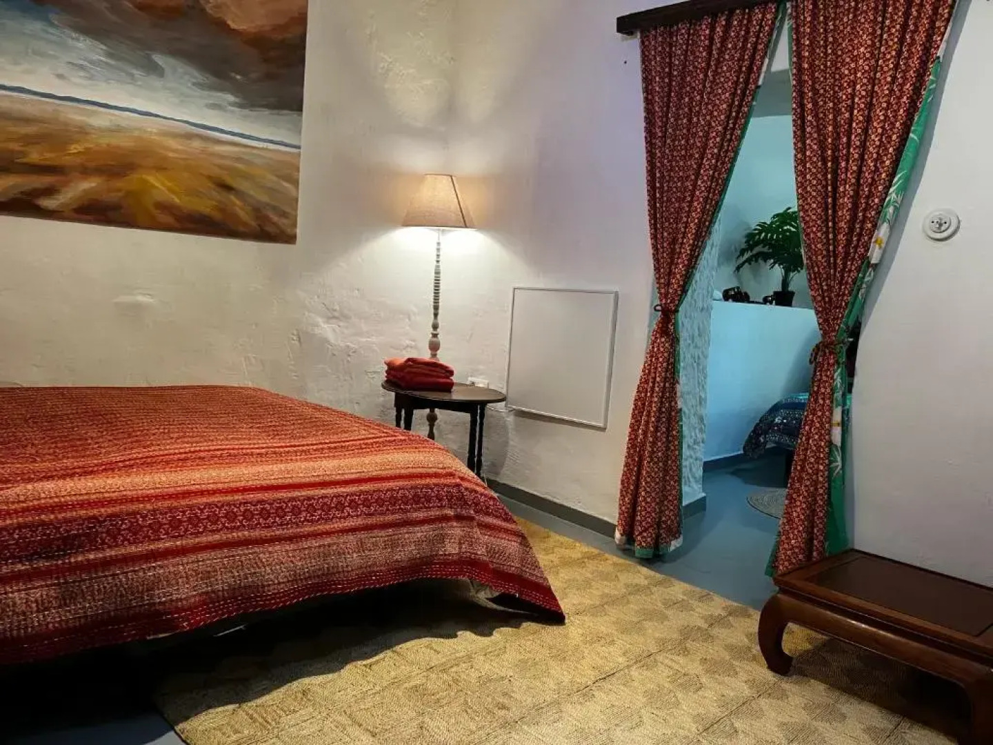 Spectacular view, authentic house, exquisite area.