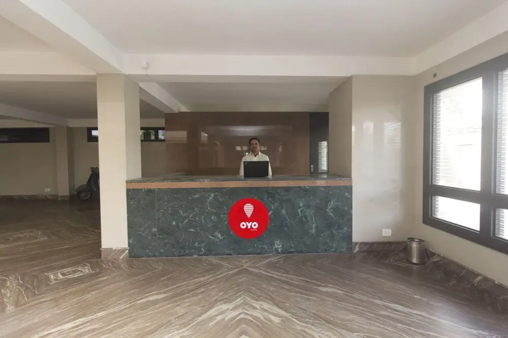 OYO 10696 Hotel Jagat