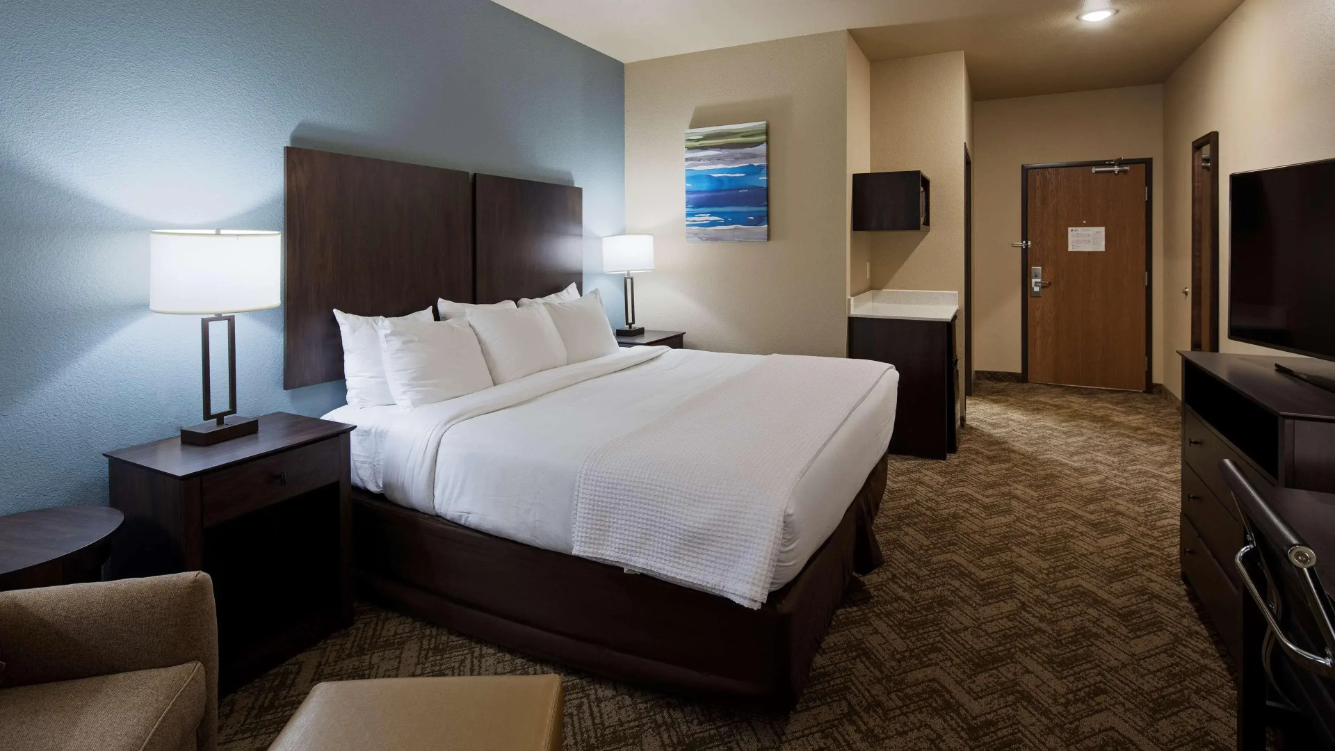 Best Western Golden Spike Inn & Suites
