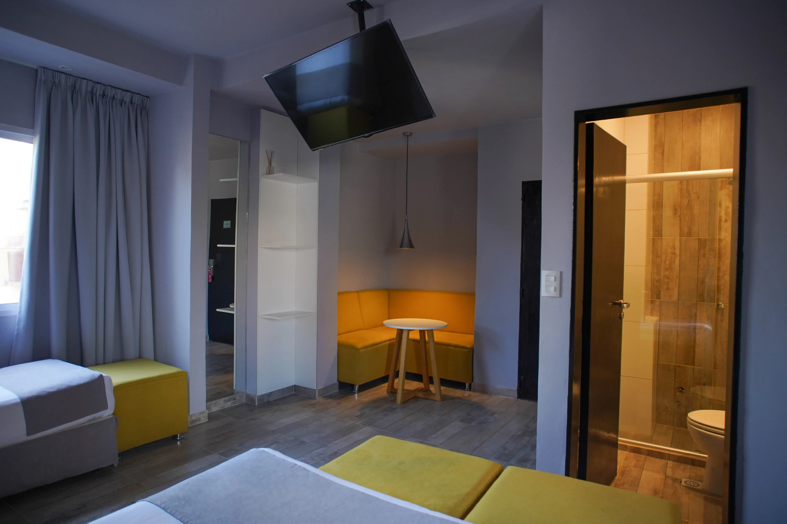 City Hotel