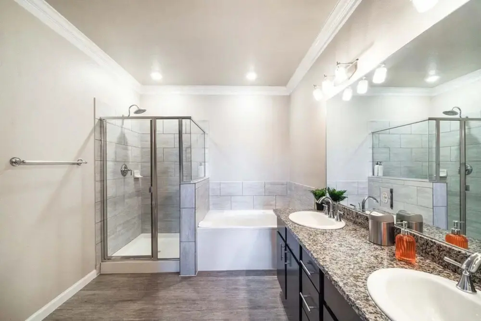 Luxury Townhome Pool North Austin Evonify