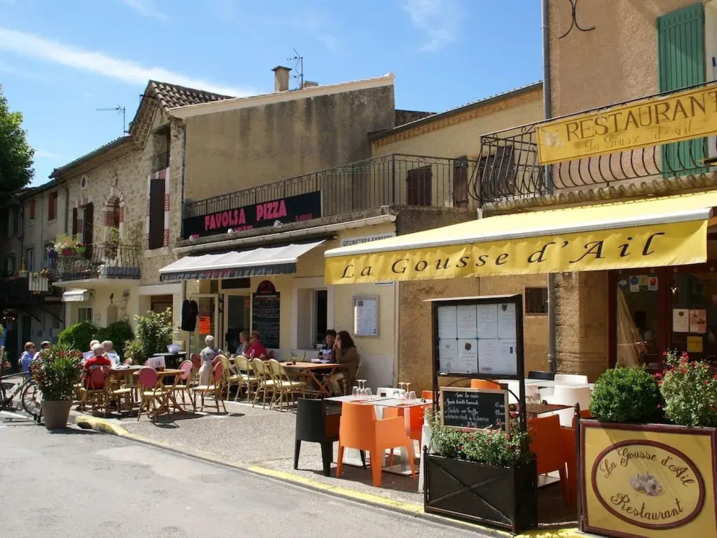 Splendid Apartment With a View on Montbrun-les-bains, Near the Mont Ventoux
