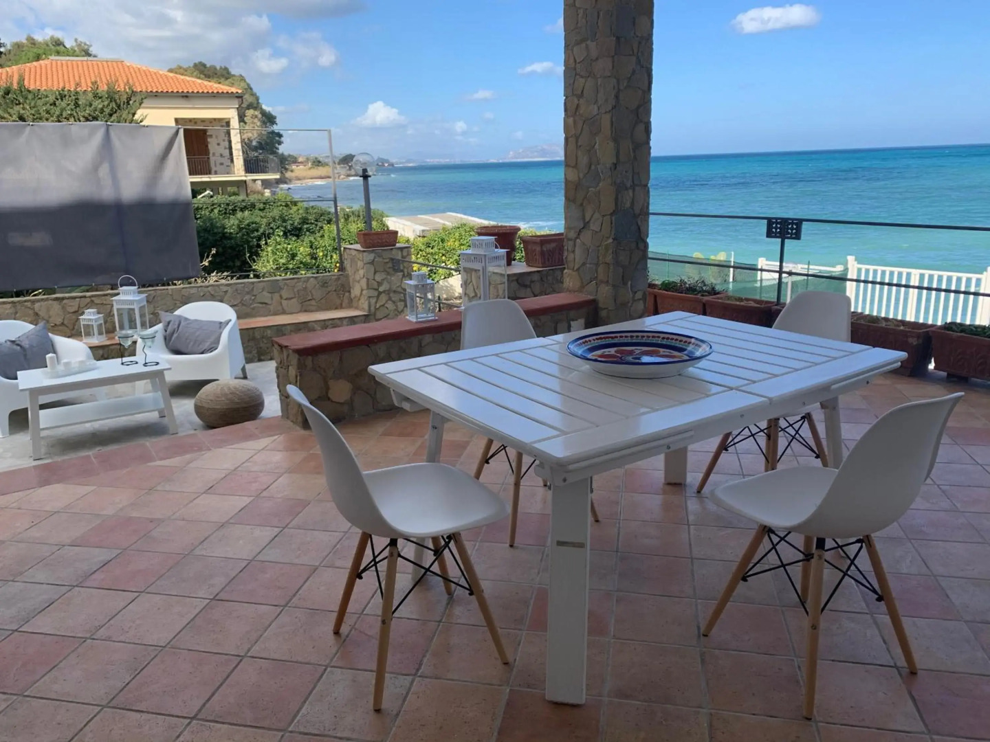 Sfondo Blu Villa sul mare