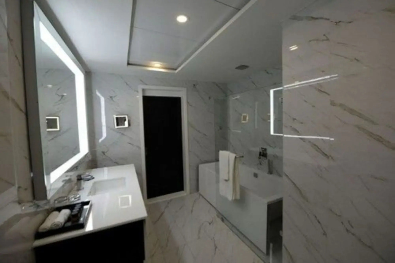 The Nishat Hotel Gulberg