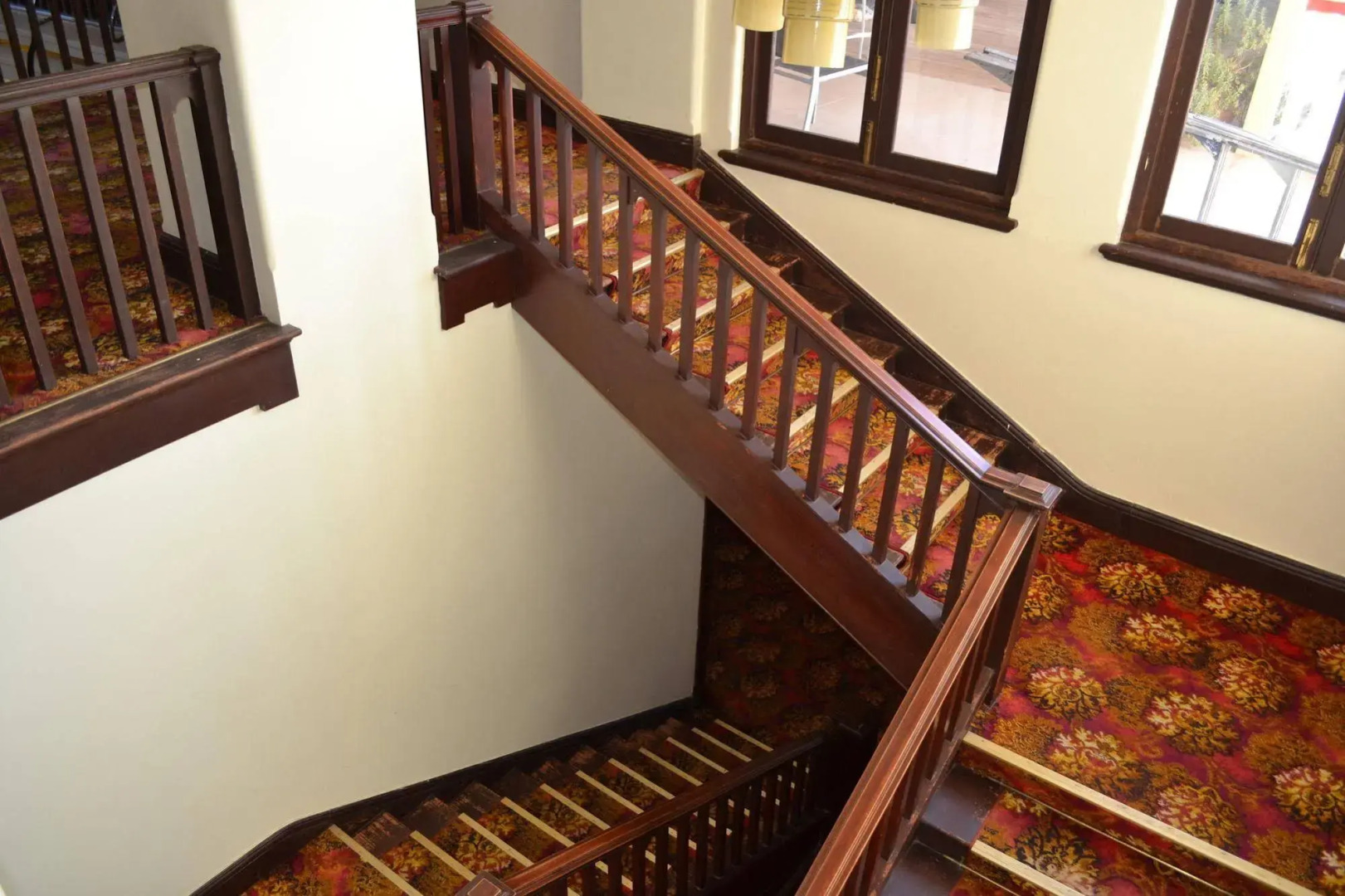 Historic Hydro Motor Inn