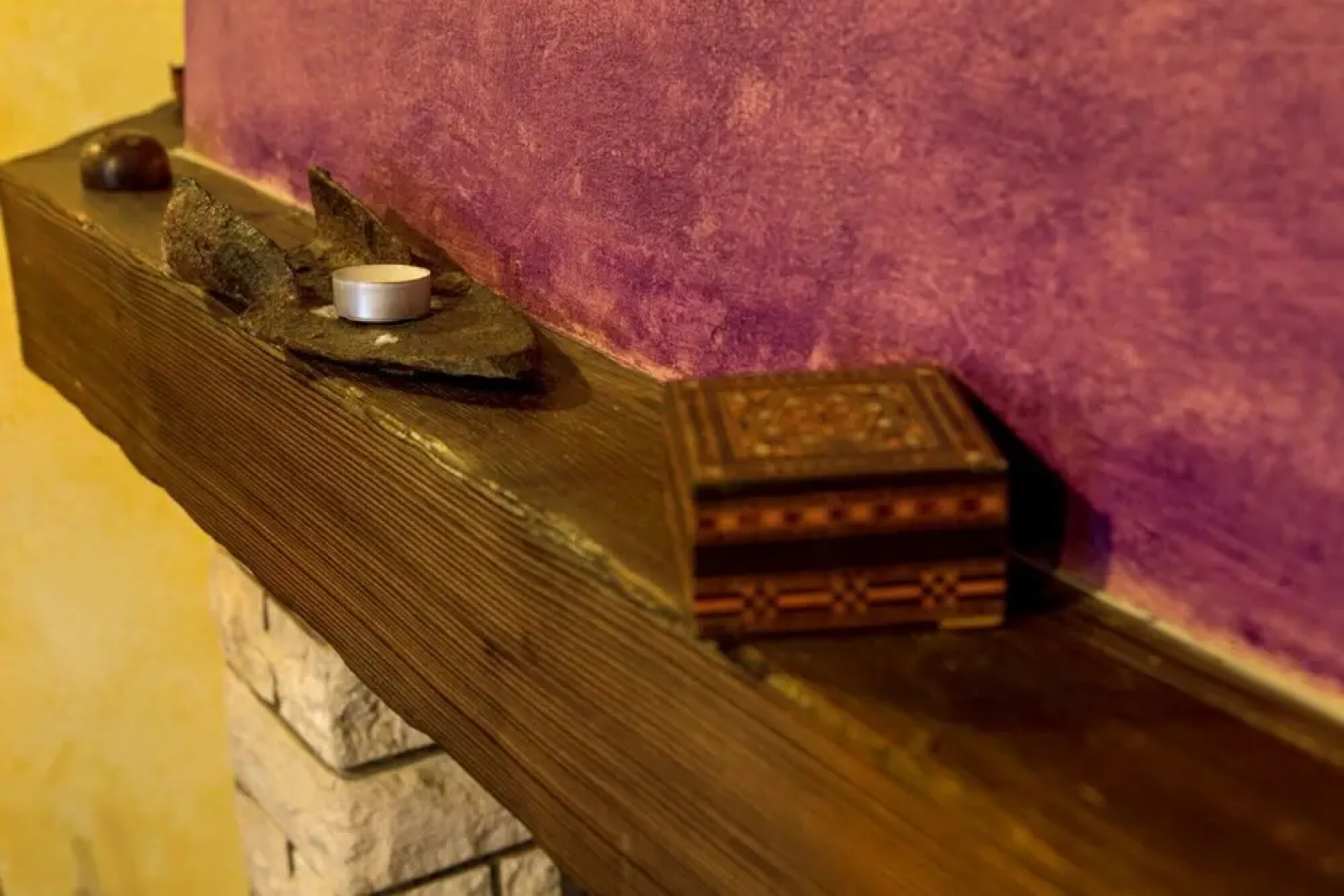 Purple Villa Malotira - 1 Bedroom Maisonette